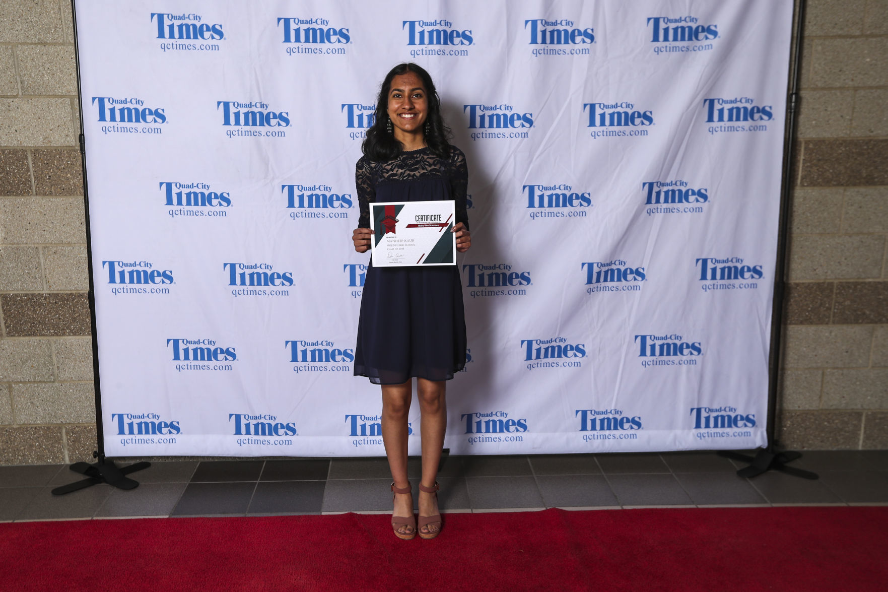051518-salute-to-academics-red-carpet-002